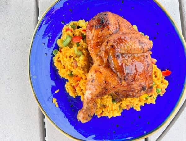 Beer Can Chicken is in FULL SWING at Popei’s! 🍗🍻🔥 The chicken’s roasting, the chorizo-infused dirty rice is ready, and we’re keeping the fun going all day!
Come hungry, grab your crew, and join us on the deck for live music by Social Gold Duo and a delicious Saturday! 🎶☀️
#popeiscoram #popeisclambar #beercanchicken #livemusic