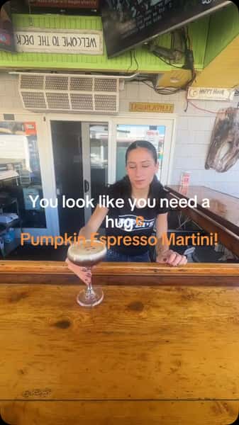 consider this your emotional support fall cocktail 🤭🎃🍸 pumpkin espresso martinis are calling… you coming?
#popeiscoram #popeisclambar #lirestaurants #fallcocktails #espressomartini