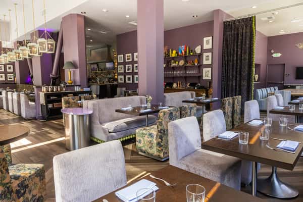 Dining near Golden 1 Center