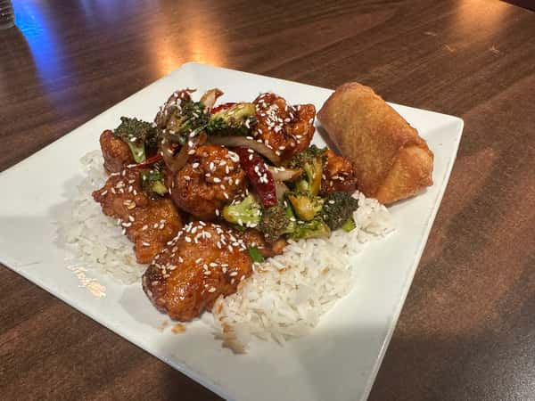 General Tso Chicken (lunch Portion) with Chicken Eggroll