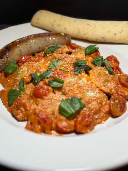 Burrata Pesto Ravioli w/Italian Sausage