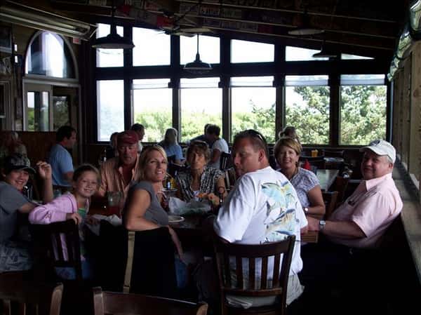 Pub Visitors Dining on the Screened Porch May 2009