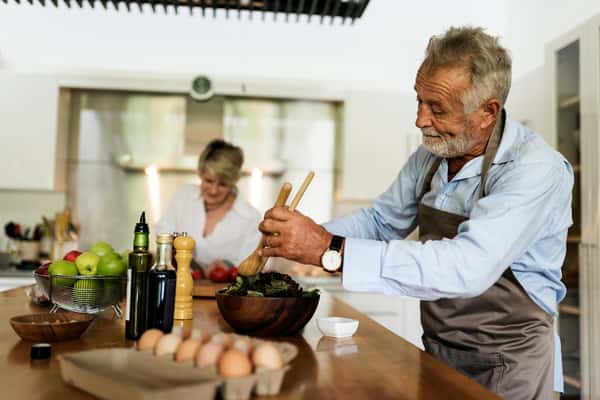 couple cooking