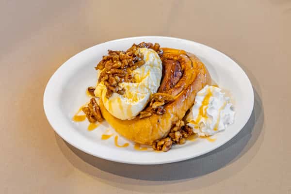 cinnamon rolls reage moab