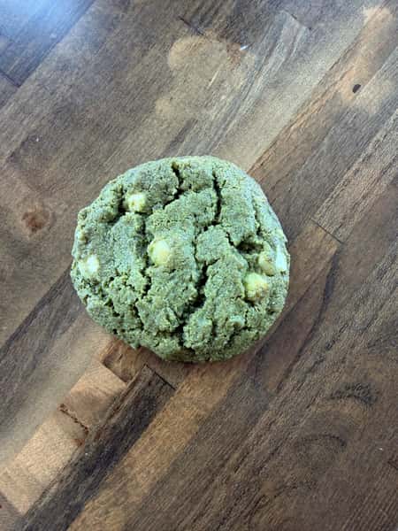 WHITE CHOCOLATE MACADAMIA MATCHA