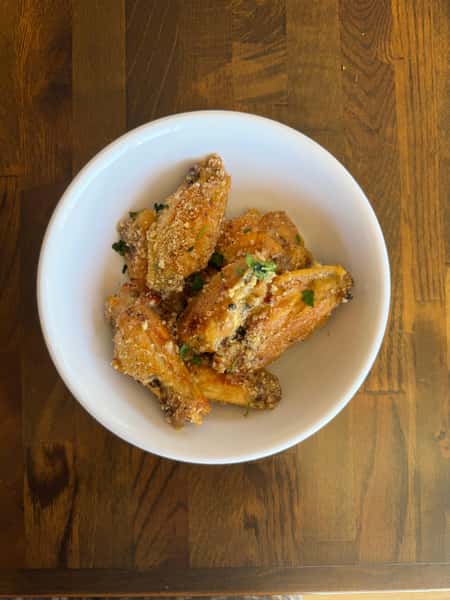 CACIO E PEPE WINGS