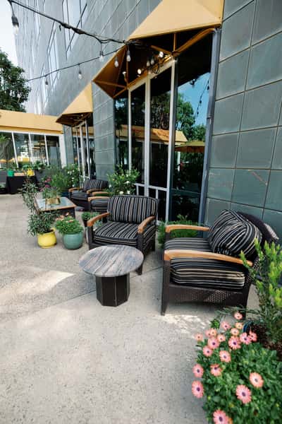 Bistango's Botanical Garden Fine Patio Dining