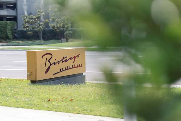 Bistango's Botanical Garden Fine Patio Dining