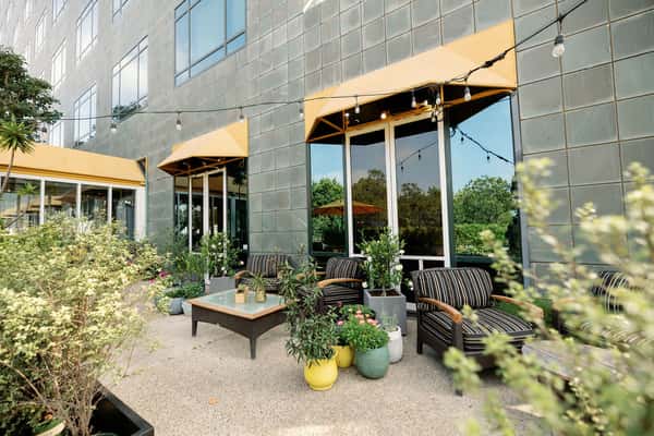 Bistango's Botanical Garden Fine Patio Dining