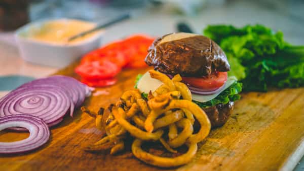 burgers with onion rings