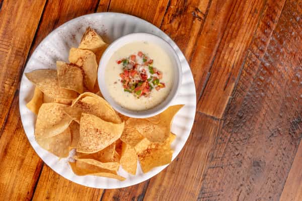 Chips & Queso