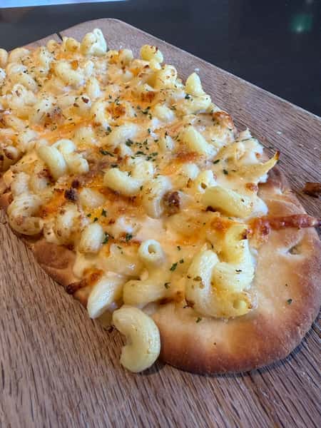 Mac & Cheese Flatbread