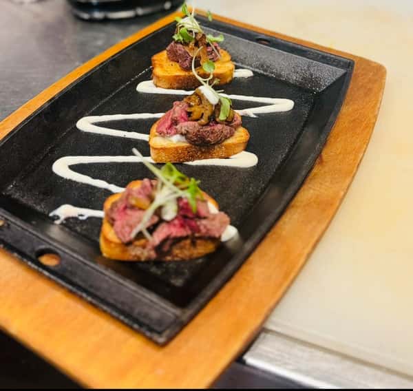 Filet Mignon Crostini