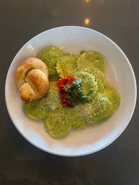 Basil Pesto Burrata Raviolo