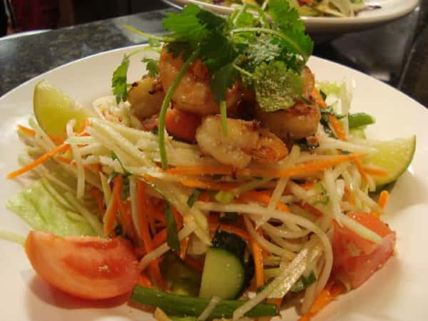 (16) Papaya Salad