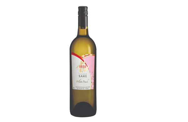 Hana White Peach Sake Bottle 750 ml