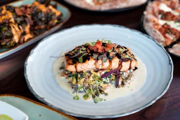 Salmon Tricolore