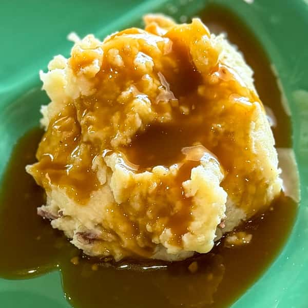 Mashed Potatoes with Brown Gravy
