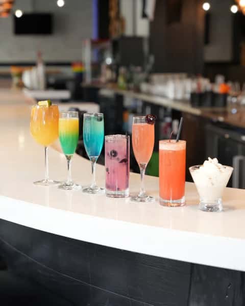 🎉 May means more fun! Kick off the month with bold cocktails, big beats, and flatbreads that'll make you do a happy dance. Tag your crew! 🍹🍔 https://fortissimo-dueling-pianos.popmenu.com/