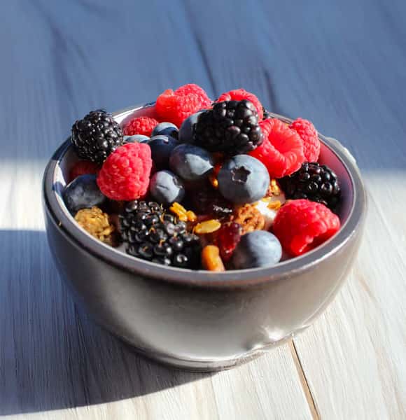 Small Yogurt & Granola Bowl