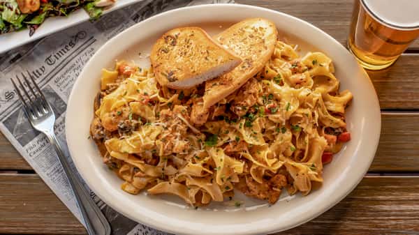 BLACKENED CHICKEN PASTA