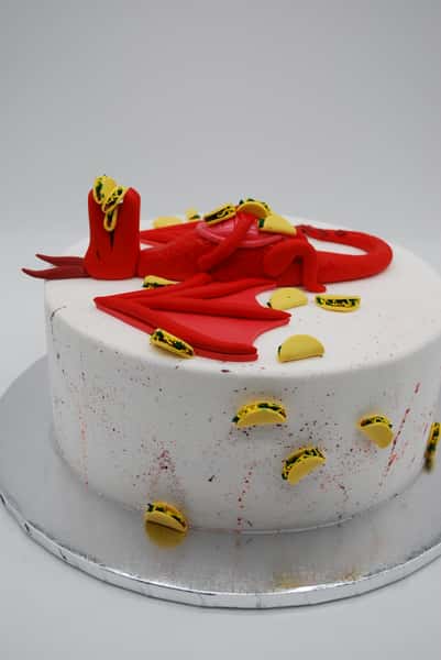 fondant dragon with mini tacos