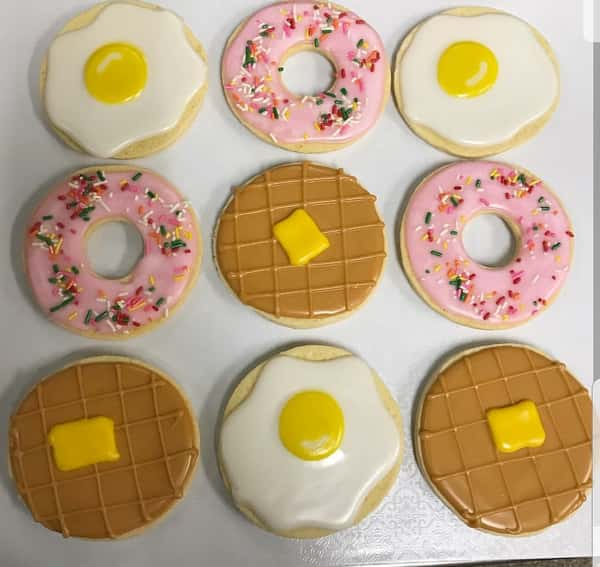 House Of Baker's - ❋ Aerógrafo Profesional ❋ Te presentamos un nuevo  Aerógrafo Profesional para pastelería, ideal para añadir colores y diseño a  tus tortas, cupcakes, cookies y más. El Kit Profesional