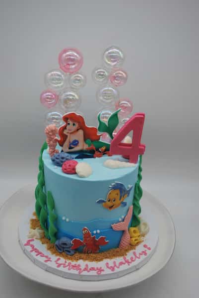 Little mermaid with 3D bubbles