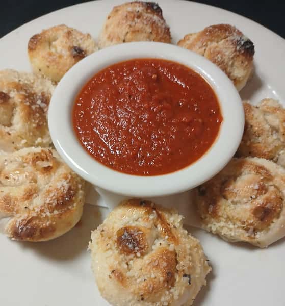 Garlic Knots On Sundays special pricing is $5.00