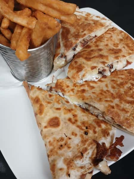 Chicken-Bacon-Ranch Cave-Sadilla