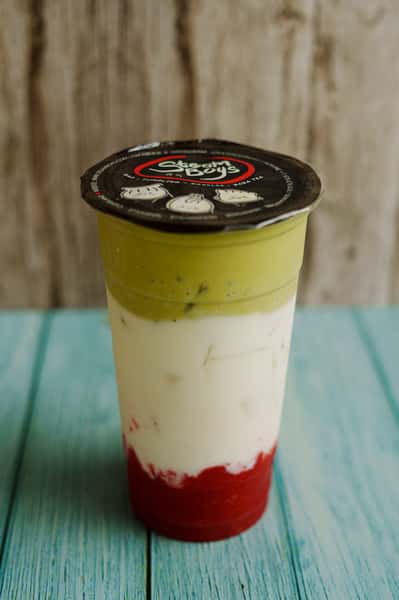 Strawberry Matcha Latte 草莓抹茶拿铁