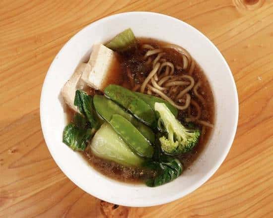 Veg Noodle Soup 蔬菜面 sopa de verduras