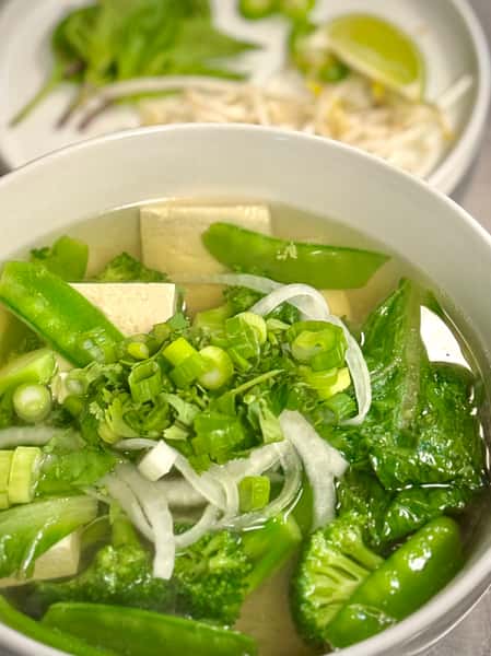 Veggie Pho (Beef Broth) (pho vegetariano - caldo de res)