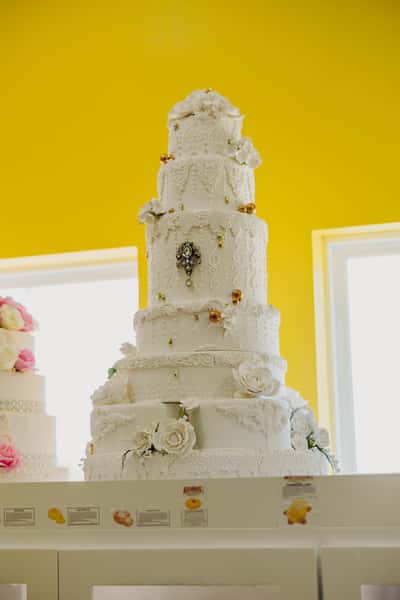 wedding cake at Bakery Arandas