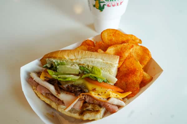 French Quarter Special - 1/2 Po'Boy combo w/Chips & 32oz Fountain Drink