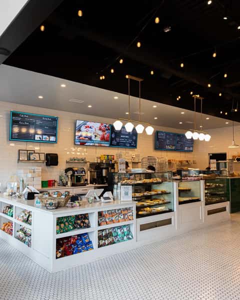 Weekend cravings are real. 😋 Whether you’re stopping by Peachtree Corners or another favorite spot, which location are you visiting for lunch today?