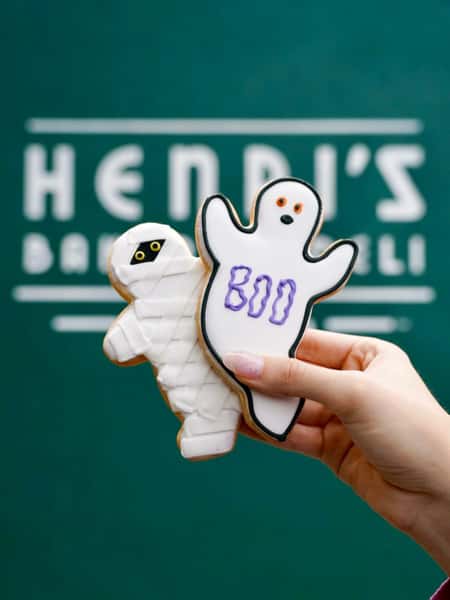 No tricks, just really cute treats! 👻🎃 Halloween week calls for something sweet from Henri’s!