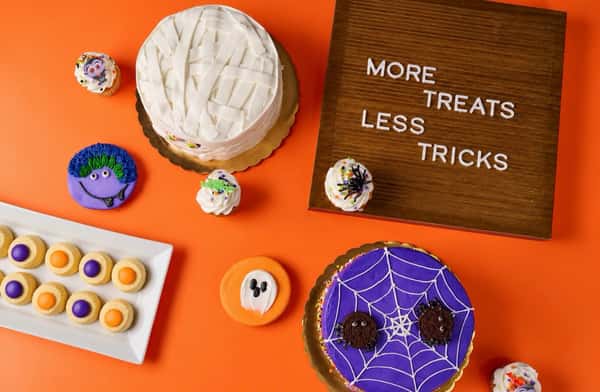 🎃 HALLOWEEN GIVEAWAY! 👻🧡
More treats, less tricks! We’re making Halloween extra SWEET by giving one lucky winner a Halloween Cake of their choice AND a dozen of our Halloween Shortbread Cookies!
Here’s how to enter:
1️⃣ Like this photo
2️⃣ Make sure you’re following @henrisbakery1929
3️⃣ Tag 2 friends who love Henri’s!
BONUS: Share this post to your stories for an extra entry!
Winner will be announced Saturday! Good luck! 💜
