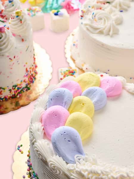 Every birthday deserves a little something sweet. 🎂✨ Celebrate with a Henri’s cake made for making wishes, blowing out candles, and going back for seconds. 🥳💕