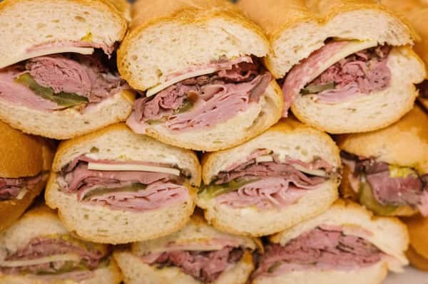 This is your sign to go get a po’boy! 🤤