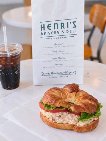 Stacked, loaded, and always a good idea. Our chicken salad croissant is calling your name! Come grab your favorite at Henri’s! 🥪😉