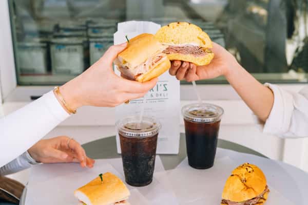 Labor Day weekend starts with lunch at Henri’s! Grab a friend, pick your favorite sandwiches, and toast to the long weekend. 🥪🥤☀️