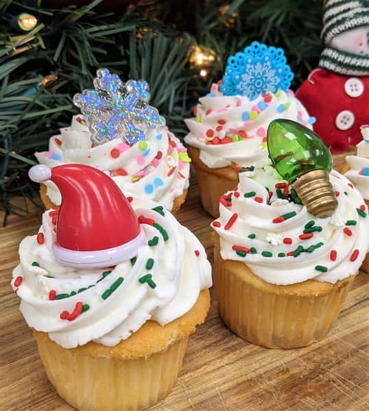 Vanilla Christmas Cupcakes