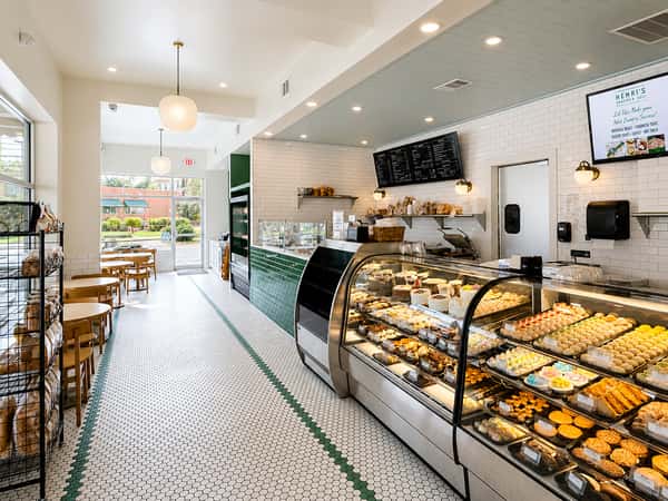 Henri's Brookhaven Interior