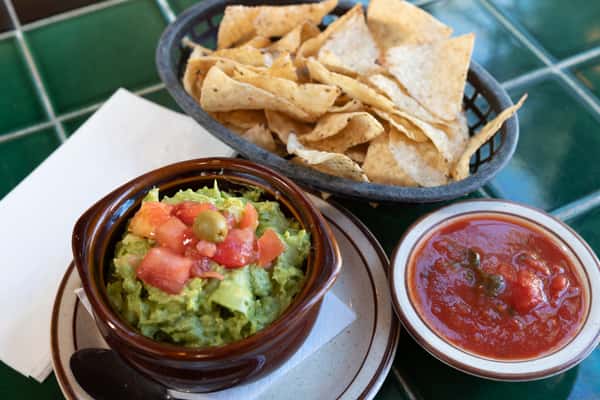 Delicious guac salsa