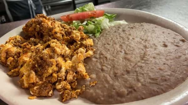 Huevos con Chorizo