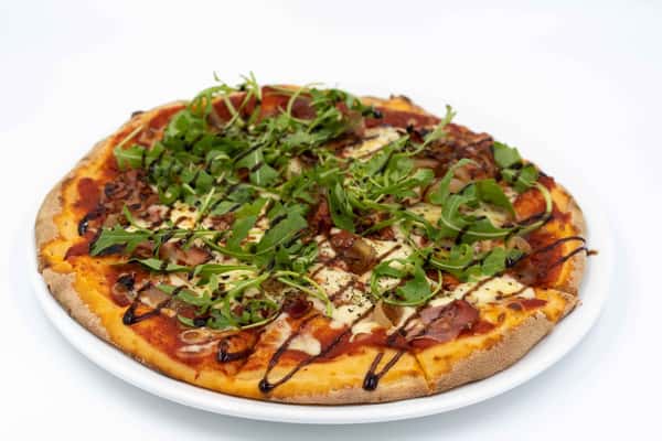 Indulge in the exquisite flavors of Speck at Caffè Ethos! 🥗🍽️ Our signature dish features thinly sliced Speck ham, paired with crunchy red onions, freshly grated parmesan, and a generous helping of rocket salad. The balsamic vinegar adds a tangy twist for that perfect finish. Come and experience the tantalizing taste journey that Speck promises! #SpeckDelight #CaffèEthosFlavors