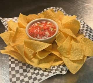 Bolo Basket of Chips & Salsa