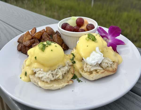 Rusty's Crab Eggs Benedict
