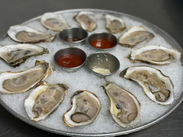 Oysters on Half Shell / Steamed